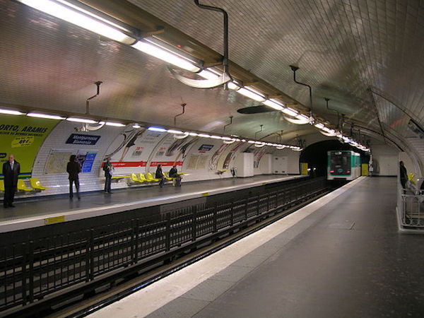 Two men, including Libyan, arrested over threatening to blow up metro ...
