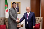 UN envoy, Algerian FM hold 