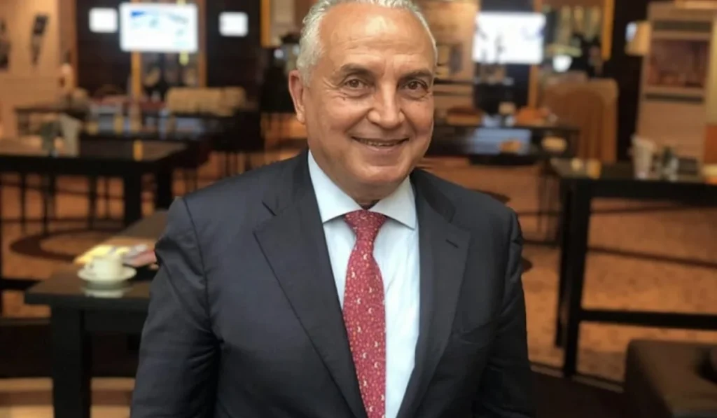 Husni Bey proposes a mechanism to curb the parallel market for the dollar Husni Bey - Hosni Bey