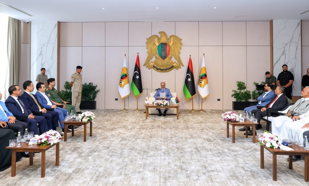 Commander-in-Chief Receives Elders and Notables from the Central Region, Affirms: "The Armed Forces Will Guarantee Any Agreement That Unites Libyans"