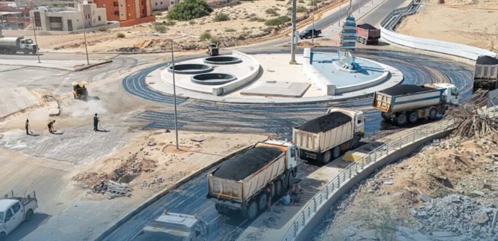 Completion of the final phase of paving the Al-Shatt dual road in Sirte Completion of the final phase of paving the Al-Shatt dual road in Sirte