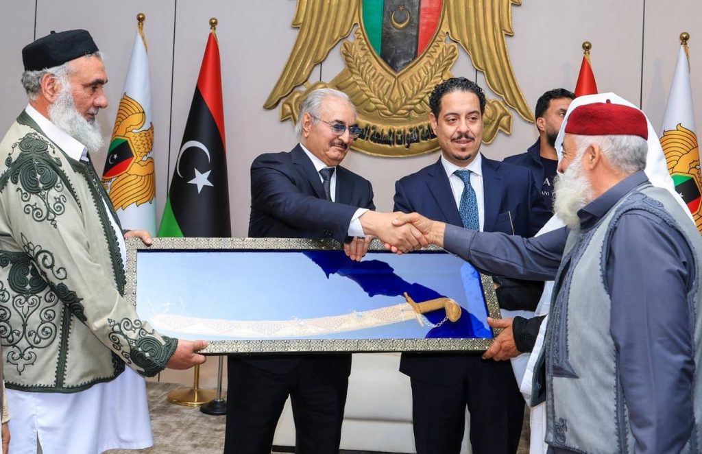 Commander-in-Chief receives a delegation from Zawiya and calls for unity in the face of the political crisis 03095025 n