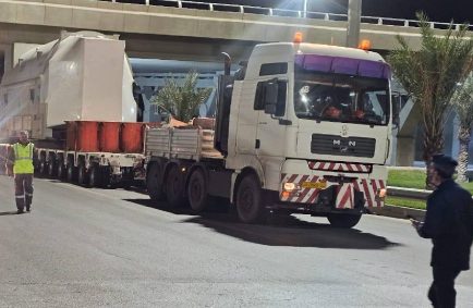 Securing the second phase of transporting the South Tripoli power station generator Securing the second phase of transporting the South Tripoli power station generator