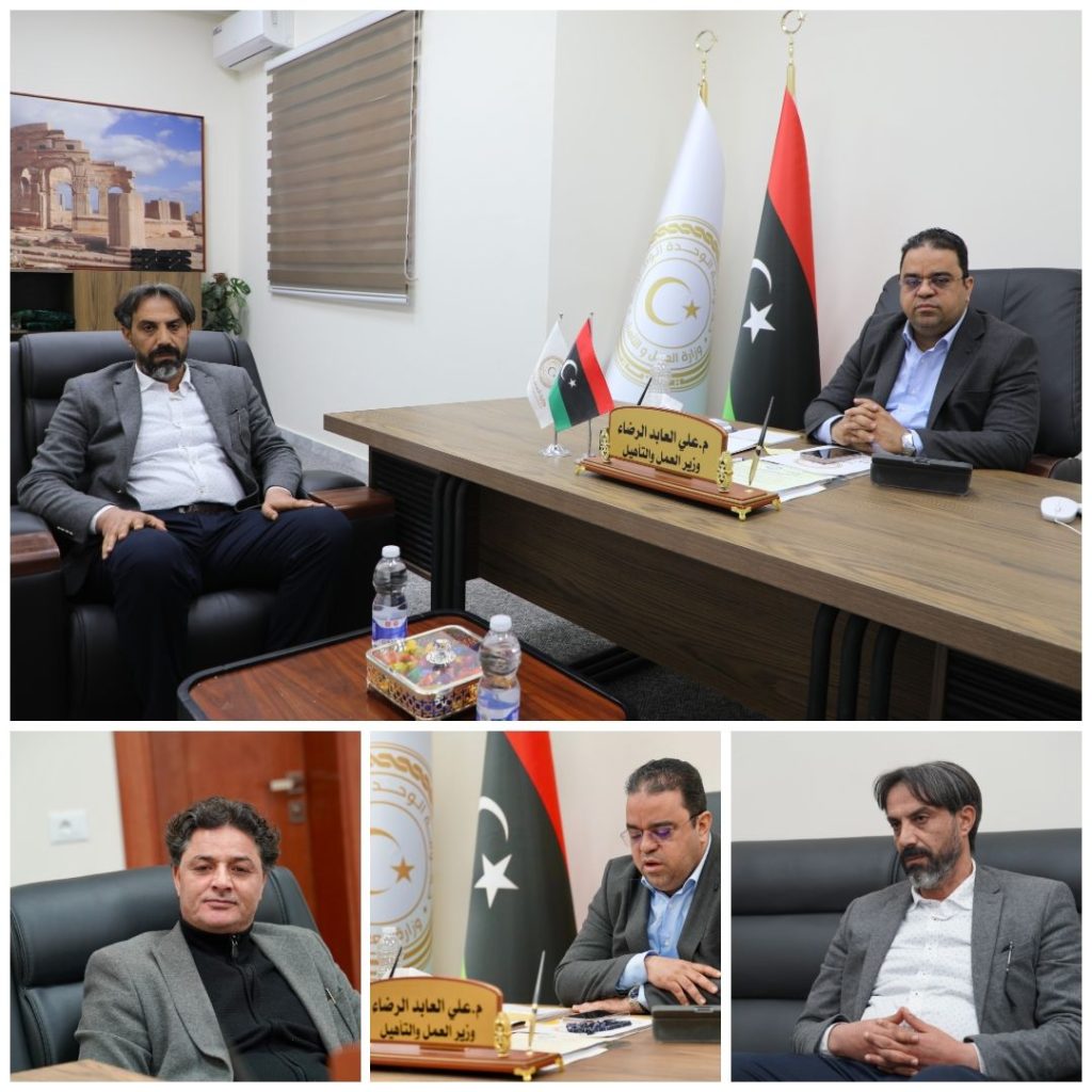 Minister of Labor follows up with the directors of the Suluq and Al-Abyar labor offices on the course of work
