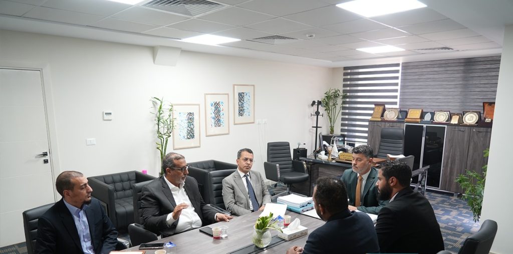 Audit Bureau discusses with Telecommunications Authority developing revenue collection, updating legislation, and company licenses