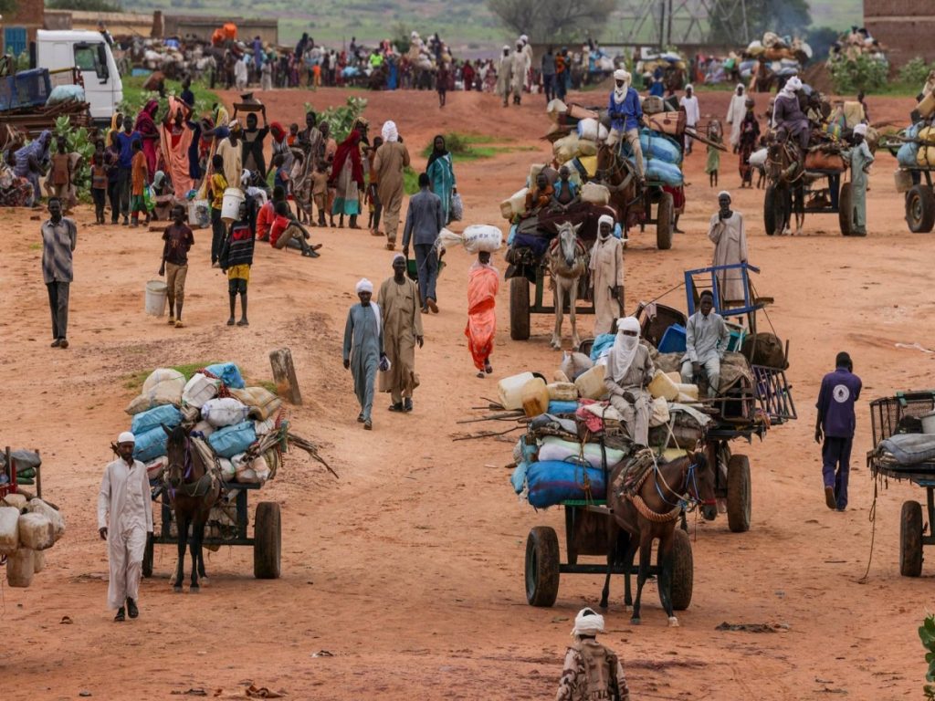 IOM: More than 10,000 people displaced in Sudan’s Blue Nile over three weeksThe International Organization for Migration reported on Sunday that more than 10,000 people have been displaced from their homes in Sudan’s Blue Nile State over the past three weeks due to escalating violence between local tribes.The organization said that the vast majority of those displaced are women and children who have sought shelter in schools and public buildings in the city of Al-Damazin and neighboring areas. The IOM expressed concern about the deteriorating humanitarian situation, warning that the influx of displaced people puts further pressure on already limited resources in the region.According to local authorities, ongoing fighting between rival tribes has led to the destruction of homes and infrastructure, prompting families to flee in search of safety. The organization called for urgent humanitarian assistance and the protection of civilians amid the latest wave of violence.