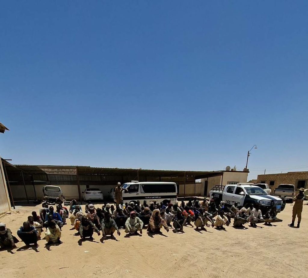 Attempt to smuggle 74 illegal migrants south of the Al-Wahat area thwarted; they were traveling in two vehicles coming from the Chadian border Attempt to smuggle 74 illegal migrants south of the Al-Wahat area thwarted; they were traveling in two vehicles coming from the Chadian border