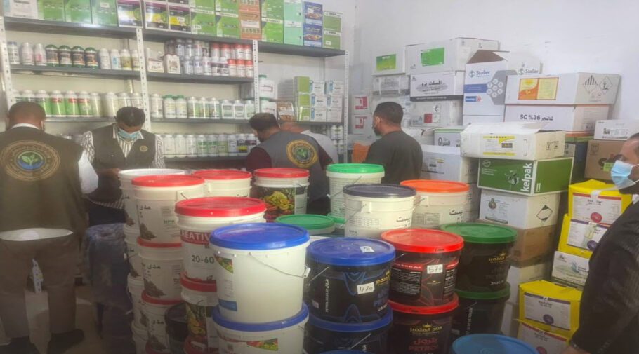 15 Vendors Arrested for Selling Banned Agricultural Pesticides in Al-Suani and Placed in Pretrial Detention 15 Vendors Arrested for Selling Banned Agricultural Pesticides in Al-Suani and Placed in Pretrial Detention
