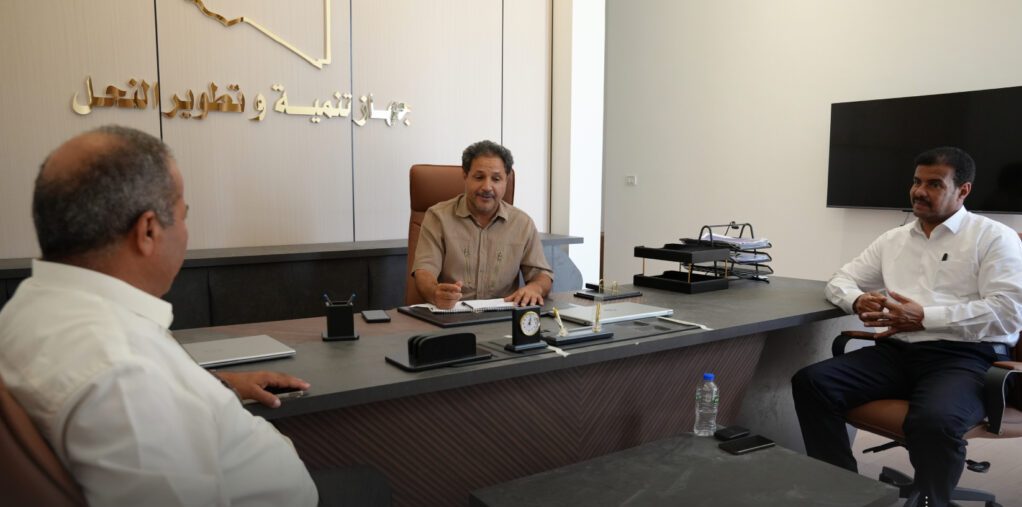 Agencies for Beekeeping Development and National Development Discuss Establishing Protected Areas for Beekeeping Pastures Agencies for Beekeeping Development and National Development Discuss Establishing Protected Areas for Beekeeping Pastures