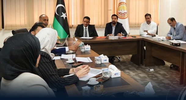 Parliamentary Health Committee Reviews Performance of Clinics Contracted with Health Insurance Fund Parliamentary Health Committee Reviews Performance of Clinics Contracted with Health Insurance Fund